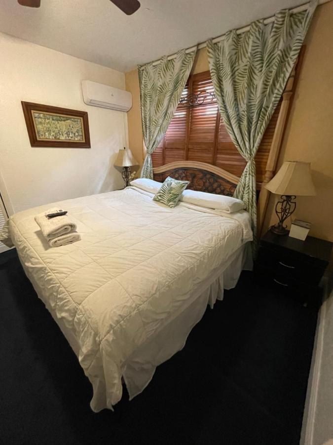 Habitacion Centrica Calle 8 マイアミ エクステリア 写真